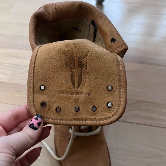 Frye lace up booties 8.5 - Picture 5 of 8